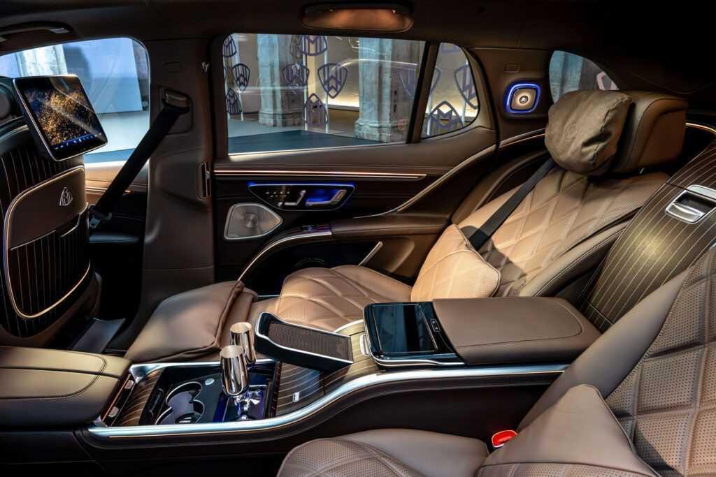 Mercedes-Maybach EQS 680 2024 vừa ra mắt với động cơ 649 mã lực