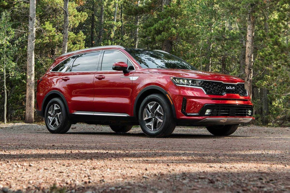 Kia Sorento Hybrid: Giải pháp công nghệ xanh cho gia đình hiện đại