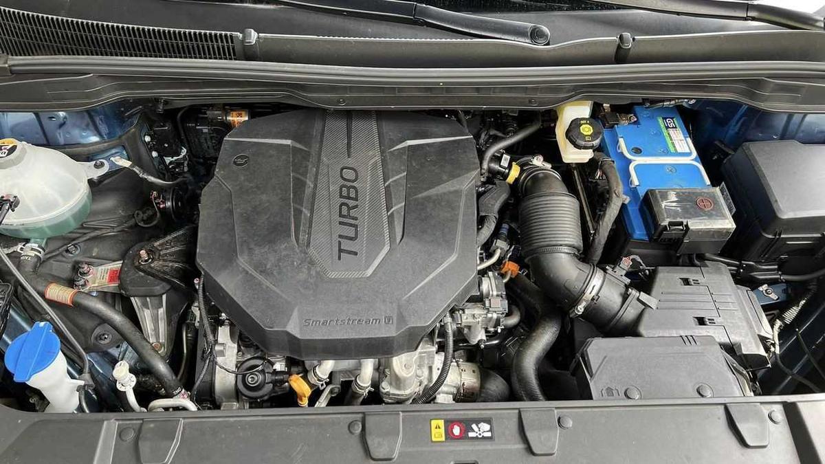 KIA Grand Carnival 2023: Giá & Thông số mới nhất