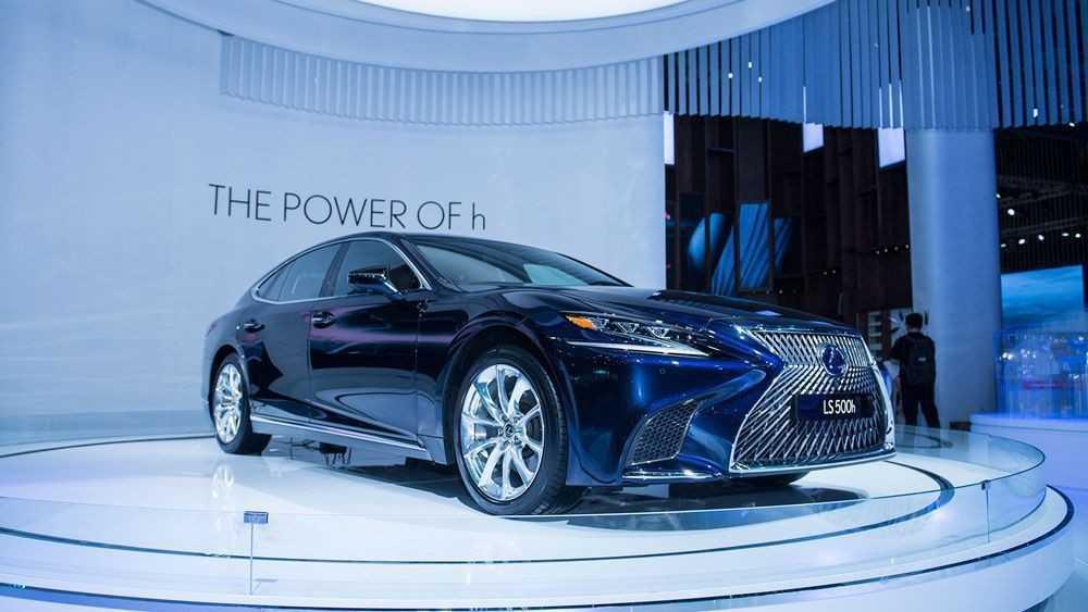 Tiết lộ 7 lý do nên mua Lexus cũ