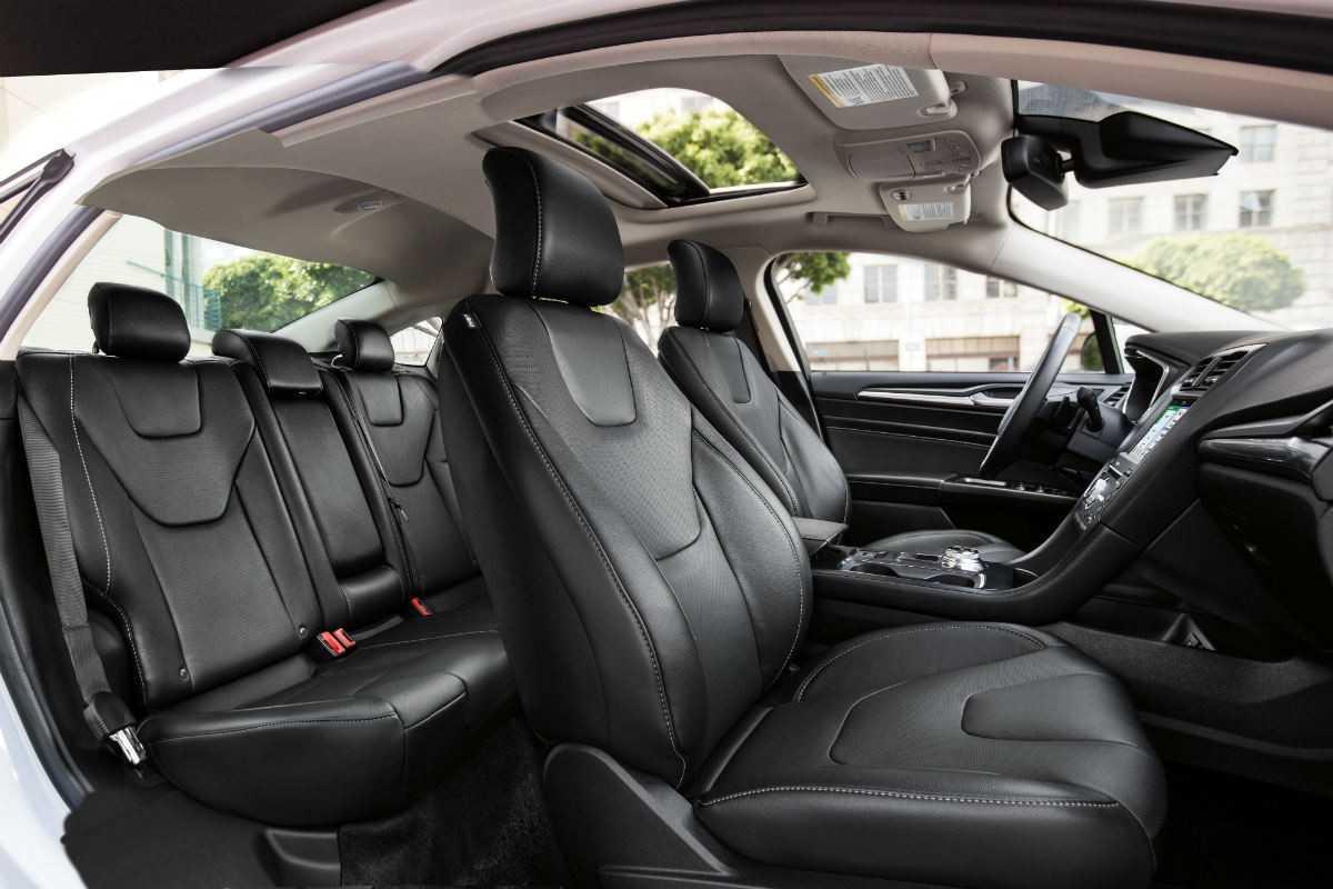 Ford Fusion Hybrid: Giá & Thông số mới nhất 2023