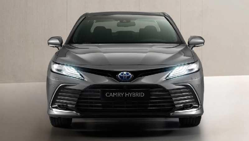 Toyota Camry Hybrid: Giá & Thông số mới nhất 2023
