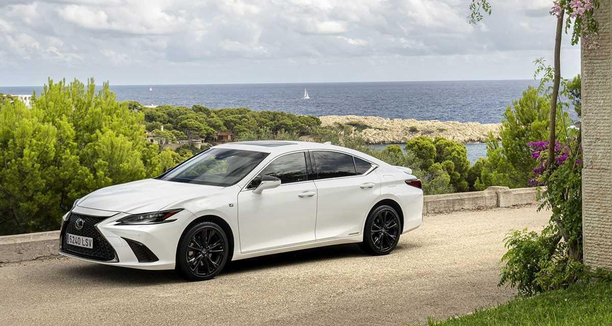 Lexus ES 300h: Giá & Thông số 2023 mới nhất