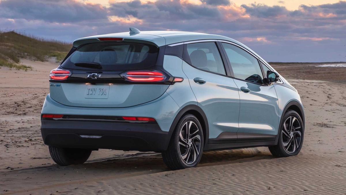 Chevrolet Bolt: Giá & Thông số mới nhất 2023