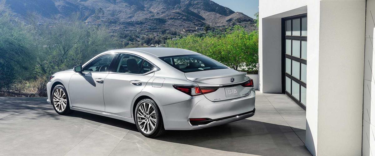 Tổng hợp các dòng xe Lexus ES – Executive Sedan