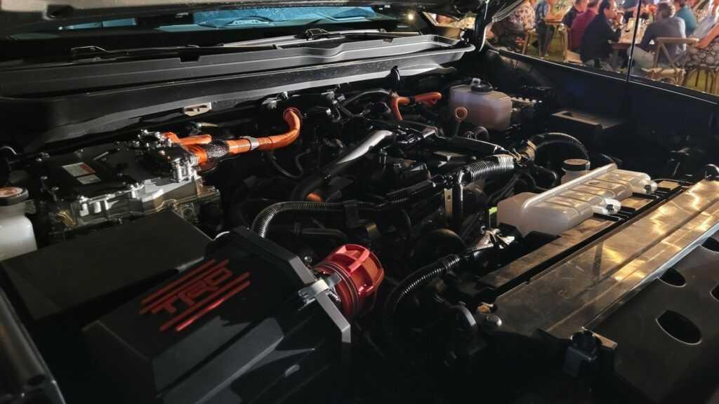 Toyota Tacoma Trailhunter 2024 và TRD Pro ra mắt với lốp 33-inch và sức mạnh hybrid 326 mã lực