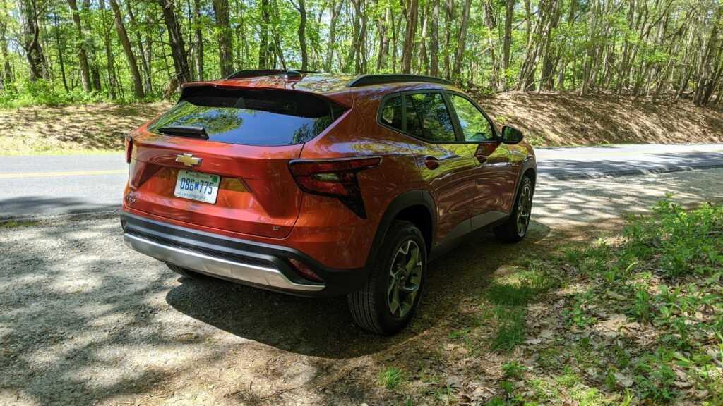 Đánh giá Chevroplet Trax 2024 - Giảm công suất nhưng cải tiến nội thất