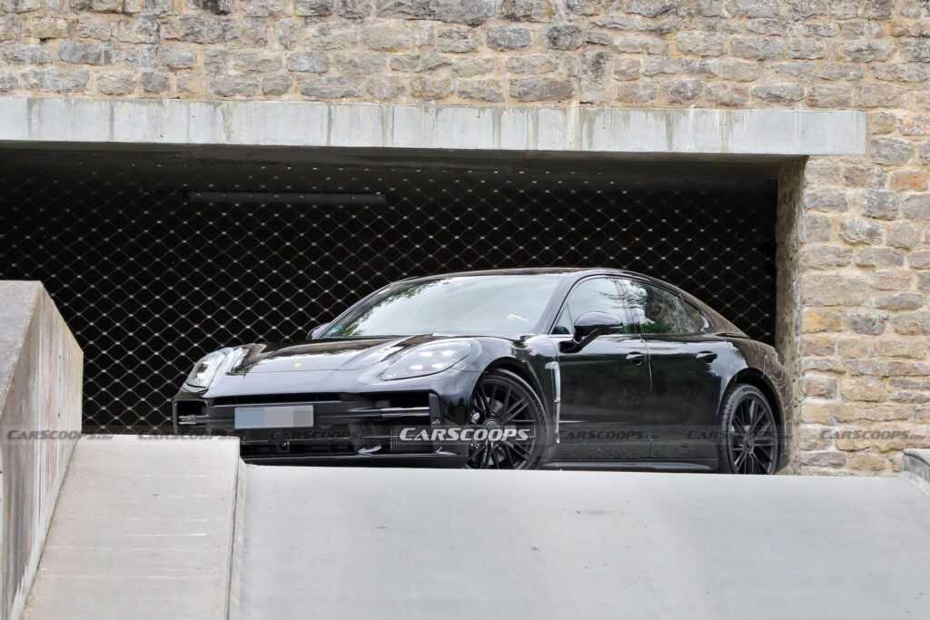 Hé lộ những hình ảnh Porsche Panamera sau khi cải tiến
