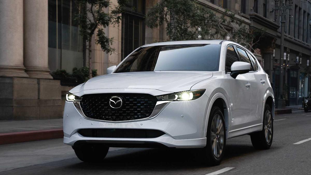 Mazda CX-30 vs Mazda CX-5: So sánh hai mẫu xe SUV của Mazda