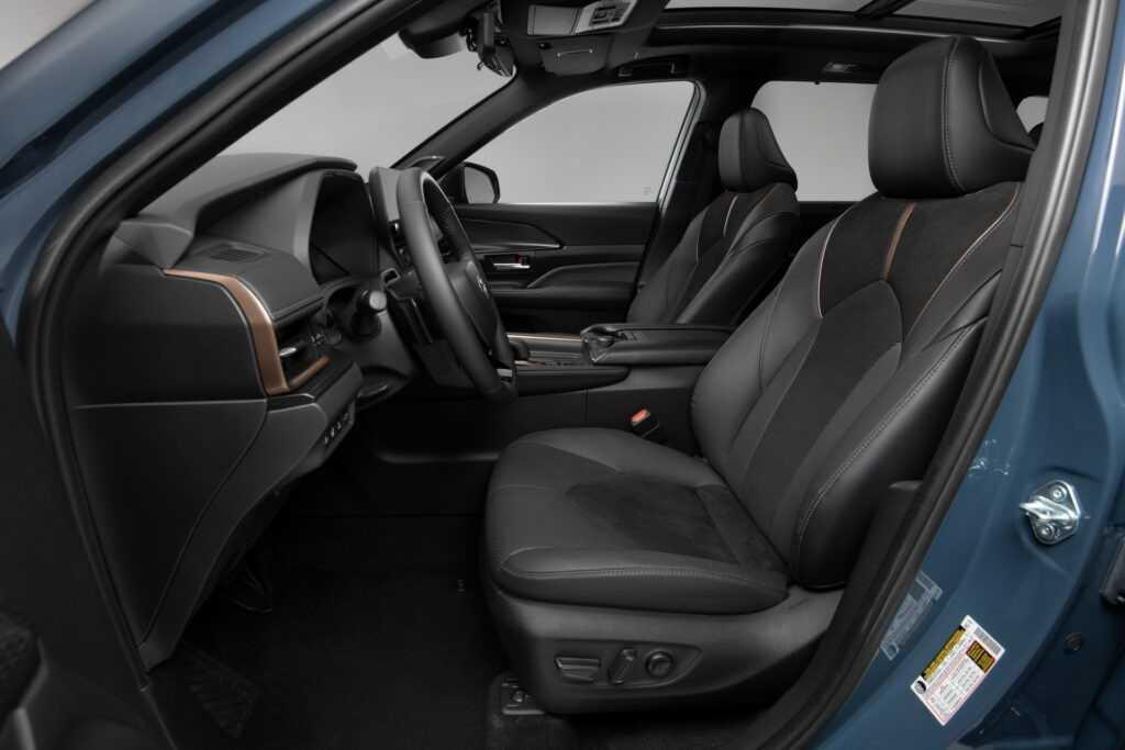 Lexus TX 2024: Lộ diện những hình ảnh đầu tiên