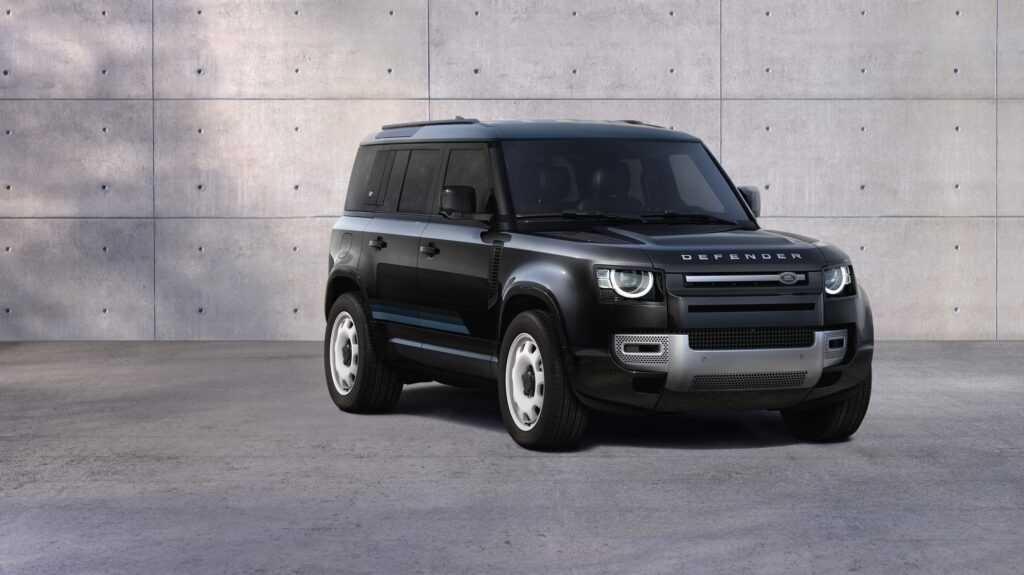Land Rover Defender 130 Outbound 2024 đầy ấn tượng với động cơ V8 5.0L