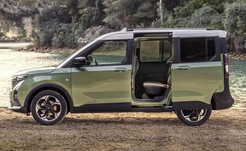 Ford Tourneo Courier: Công nghệ tương lai cùng với tính thực dụng hiện tại