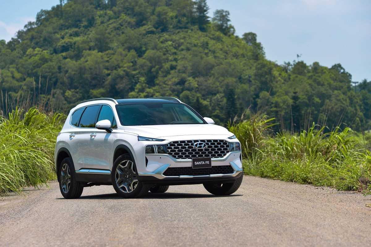 Hyundai SantaFe 2022 giảm giá gần 200 triệu đồng? Người mua đang quá hời