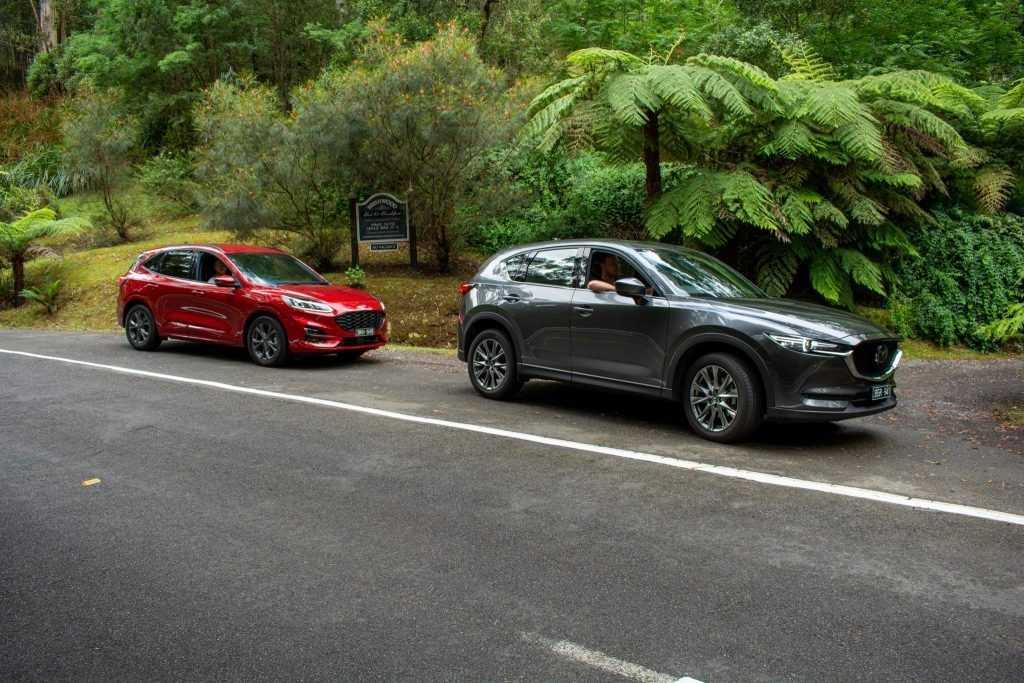 So sánh Mazda CX-50 2023 và Ford Escape 2023