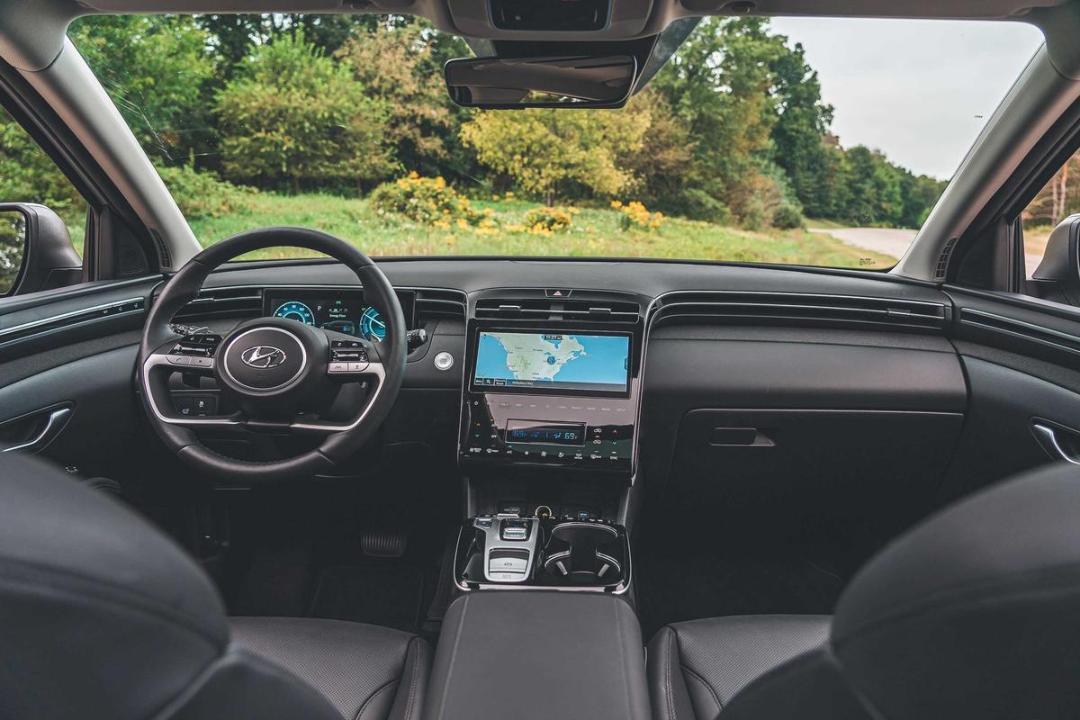 Honda CR-V Hybrid 2023 và Hyundai Tucson Hybrid 2023: Xe nào tốt hơn?