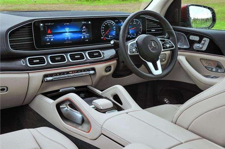 Giá xe Mercedes GLS 2025: Ưu đãi đặc biệt tháng 12/2025