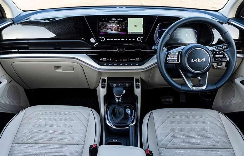 Giá xe KIA Carens 2025: Ưu đãi đặc biệt tháng 12/2025Giá xe KIA Carens 2025: Ưu đãi đặc biệt tháng 12/2025