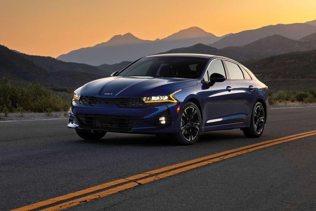 gia-xe-kia-k5-yyyy-uu-dai-dac-biet-thang-mmyyyy