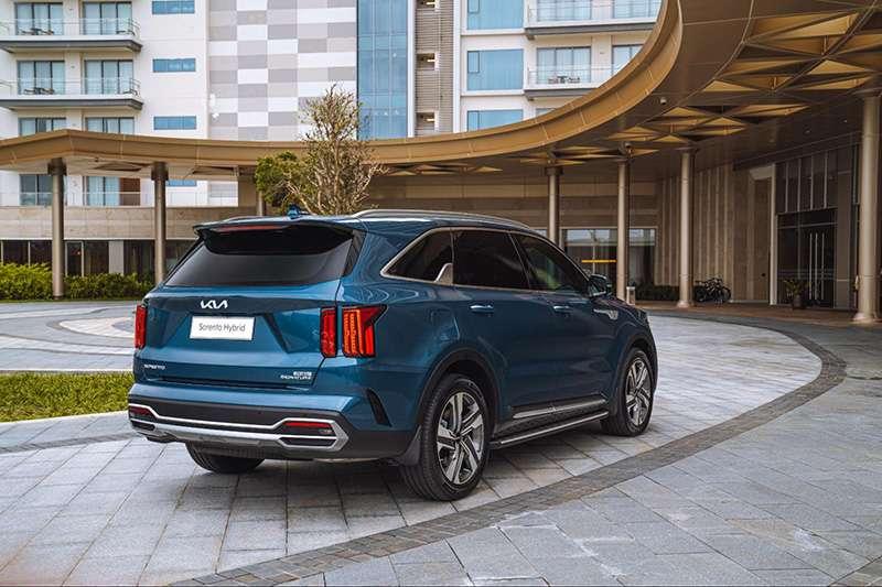 Giá xe KIA Sorento Hybrid 2025: Ưu đãi đặc biệt tháng 12/2025