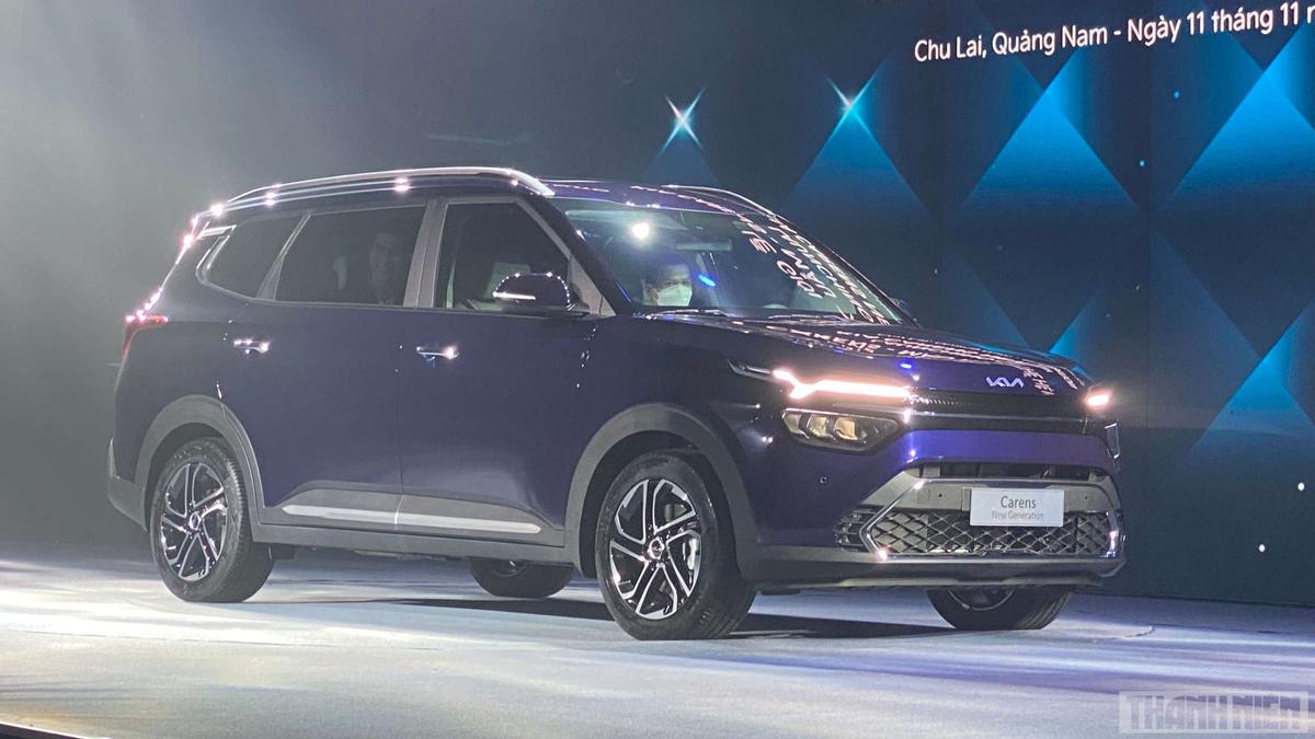 Giá xe KIA Carens 2025: Ưu đãi đặc biệt tháng 12/2025Giá xe KIA Carens 2025: Ưu đãi đặc biệt tháng 12/2025