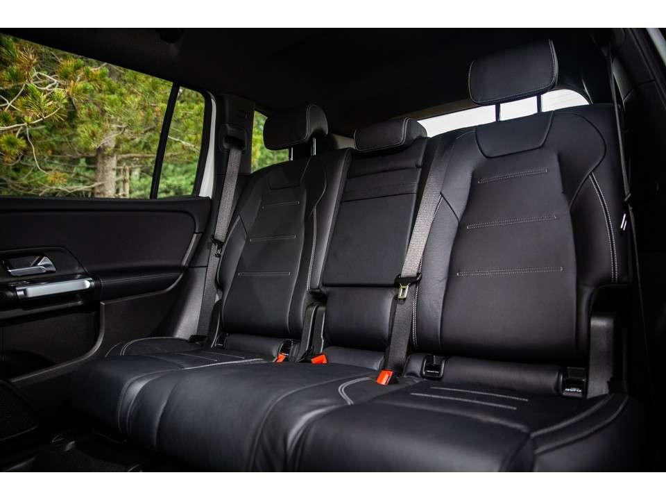 Giá xe Mercedes GLB 2025: Ưu đãi đặc biệt tháng 12/2025