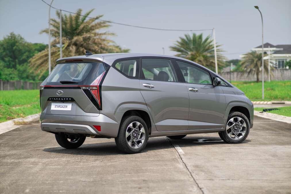 Giá xe Hyundai Stargazer 2025: Ưu đãi đặc biệt tháng 12/2025