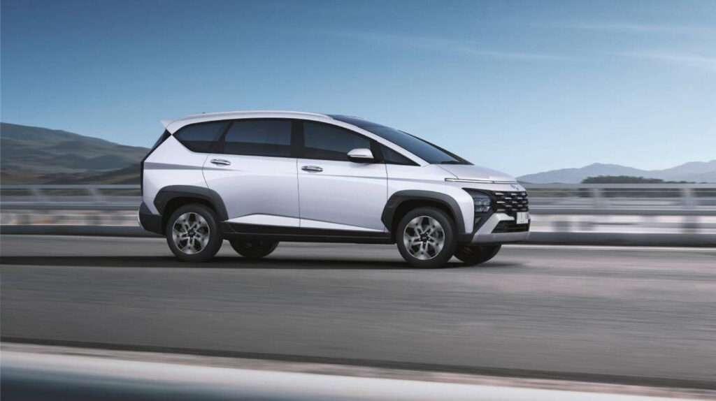 Giá xe Hyundai Stargazer 2025: Ưu đãi đặc biệt tháng 12/2025