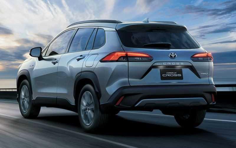 Giá xe Toyota Corolla Cross 2025: Ưu đãi đặc biệt tháng 12/2025