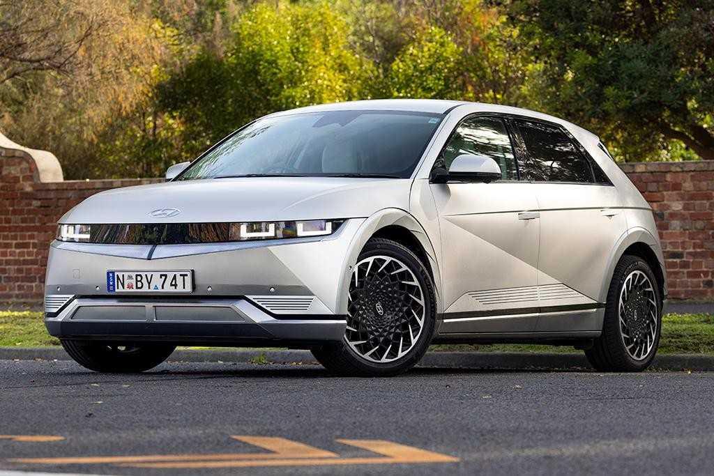 Giá xe Hyundai Ioniq 5 2025: Ưu đãi đặc biệt tháng 12/2025