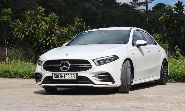 Giá xe Mercedes 2025: Ưu đãi đặc biệt tháng 12/2025
