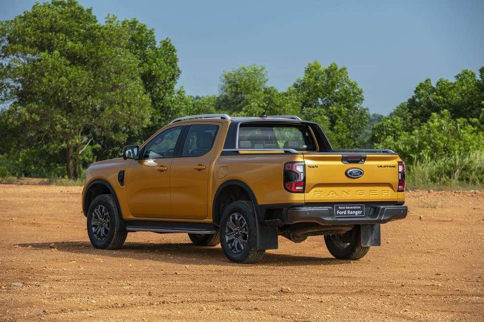 Giá xe Ford Ranger 2025: Ưu đãi đặc biệt tháng 12/2025