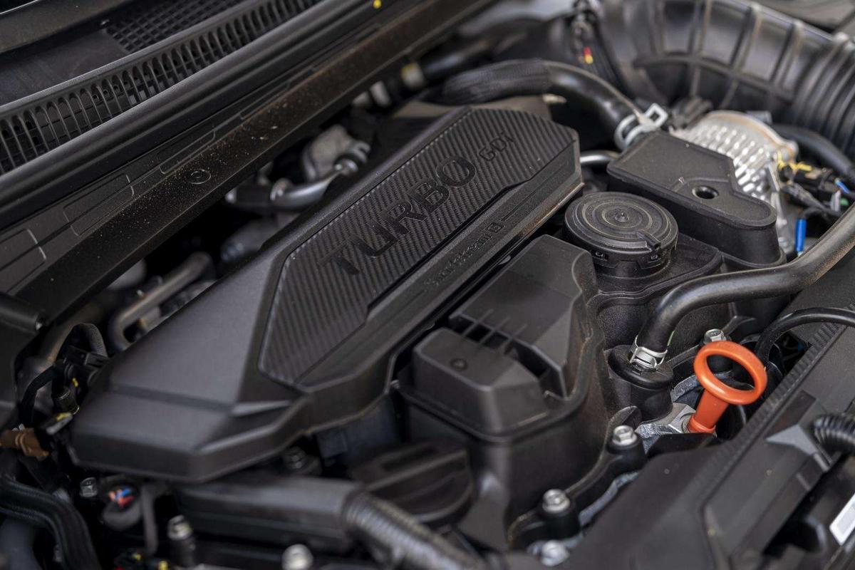 gia-xe-hyundai-elantra-cap-nhat-moi-nhat