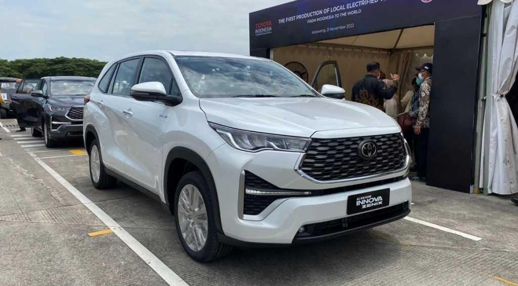 Bảng giá xe Toyota Innova: Ưu đãi đặc biệt tháng 12/2025