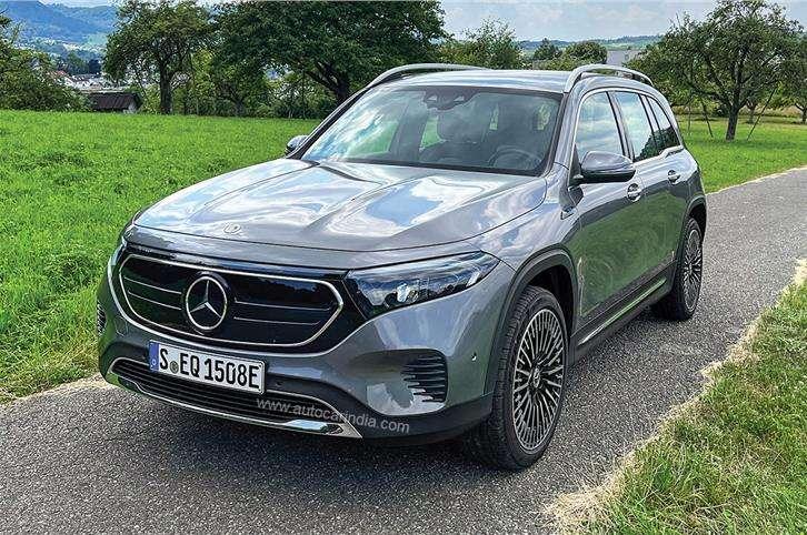 Giá xe Mercedes 2025: Ưu đãi đặc biệt tháng 12/2025