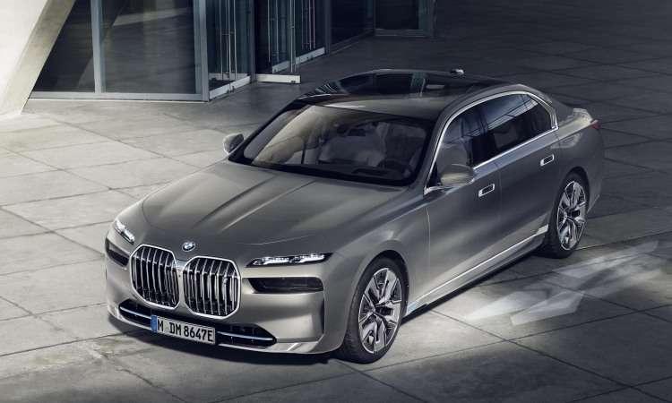 Giá xe BMW i7 2025: Ưu đãi đặc biệt tháng 12/2025