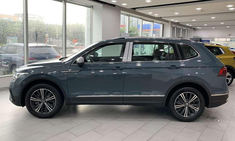 Giá xe Volkswagen Tiguan 2025: Ưu đãi đặc biệt tháng 12/2025