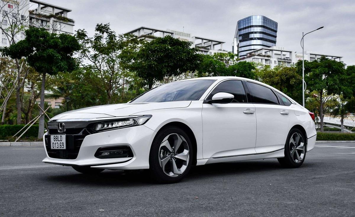 Giá xe Honda Accord 2025: Ưu đãi đặc biệt tháng 12/2025