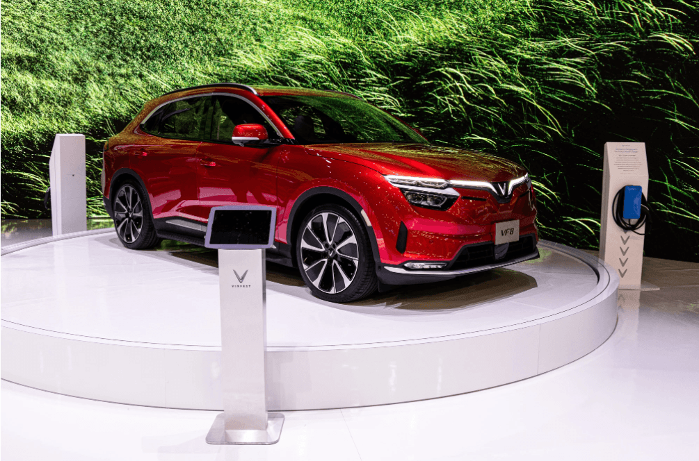 Giá xe VinFast VF 8 2025: Ưu đãi đặc biệt tháng 12/2025