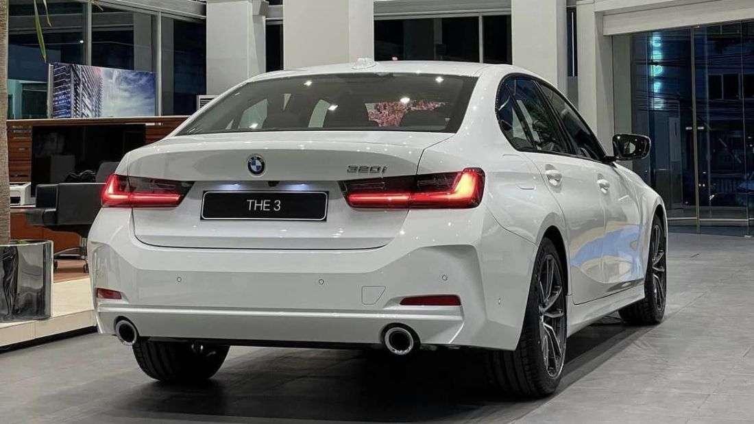 Giá xe BMW 3 Series 2025: Ưu đãi đặc biệt tháng 12/2025