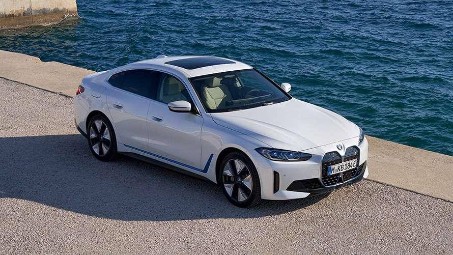 Giá xe BMW i4 2025: Ưu đãi đặc biệt tháng 12/2025