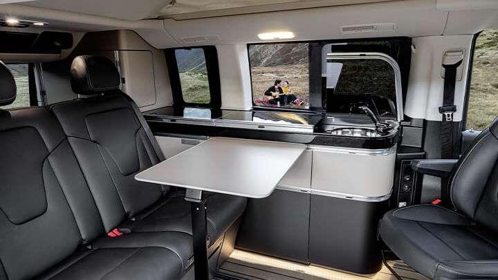 Giá xe Mercedes V-Class 2025: Ưu đãi đặc biệt tháng 12/2025