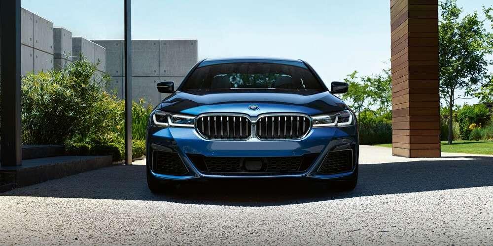 Giá xe BMW 5 Series 2025: Ưu đãi đặc biệt tháng 12/2025
