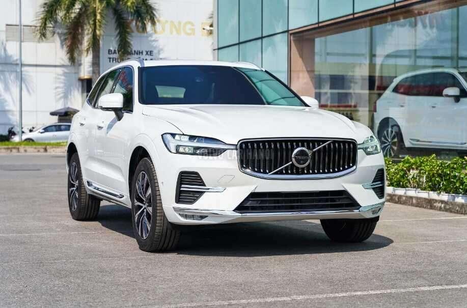 Giá xe Volvo XC60 2025: Ưu đãi đặc biệt tháng 12/2025