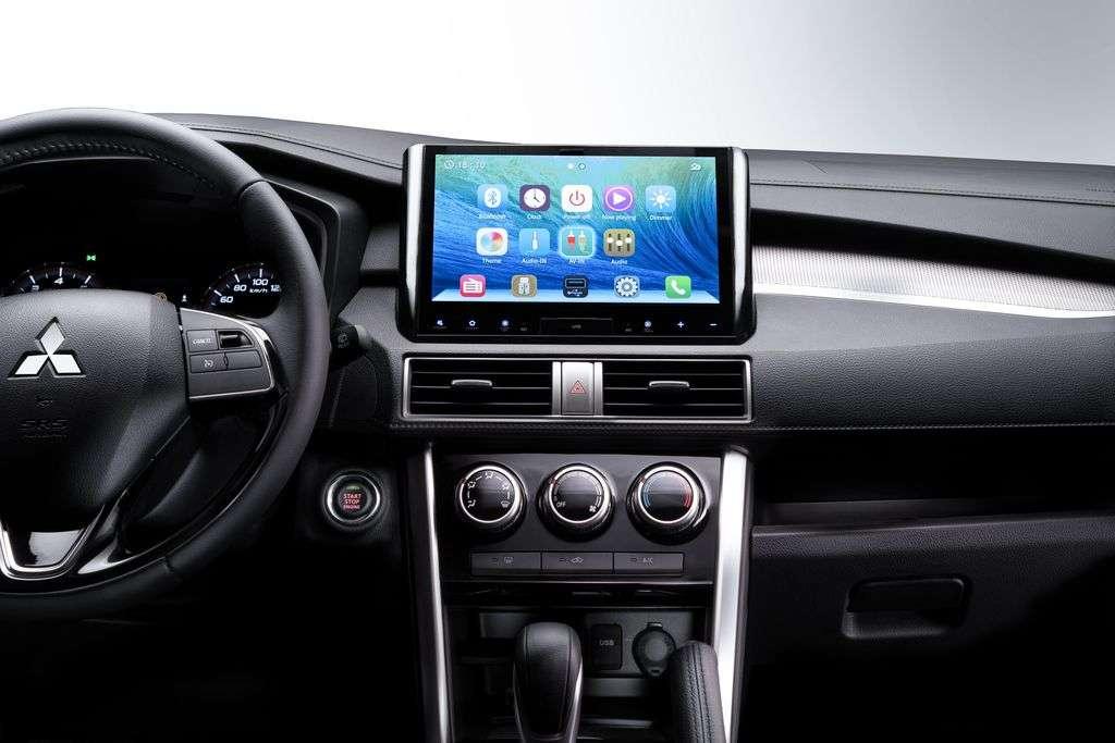 Giá xe Mitsubishi Xpander Cross 2025: Ưu đãi đặc biệt tháng 12/2025