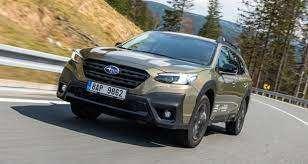 Giá xe Subaru Outback 2025: Ưu đãi đặc biệt tháng 12/2025