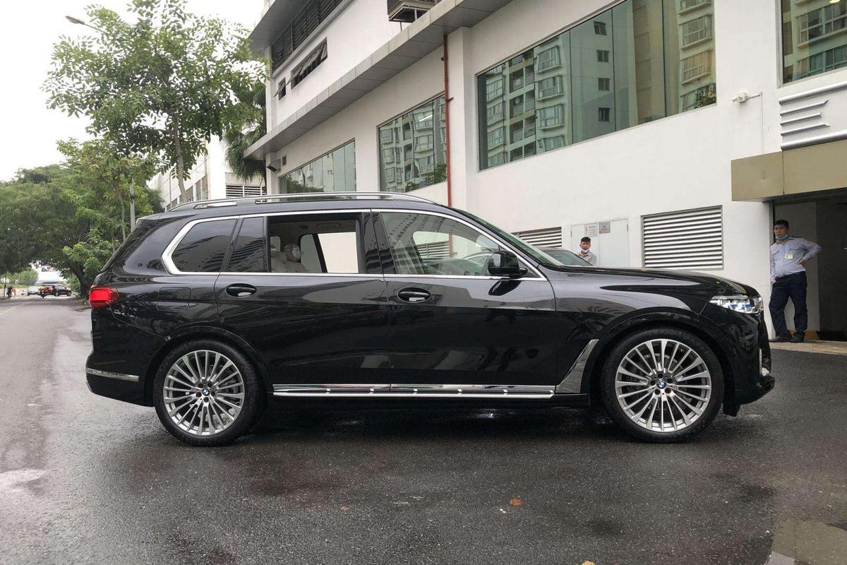 gia-xe-bmw-x7-cap-nhat-moi-nhat