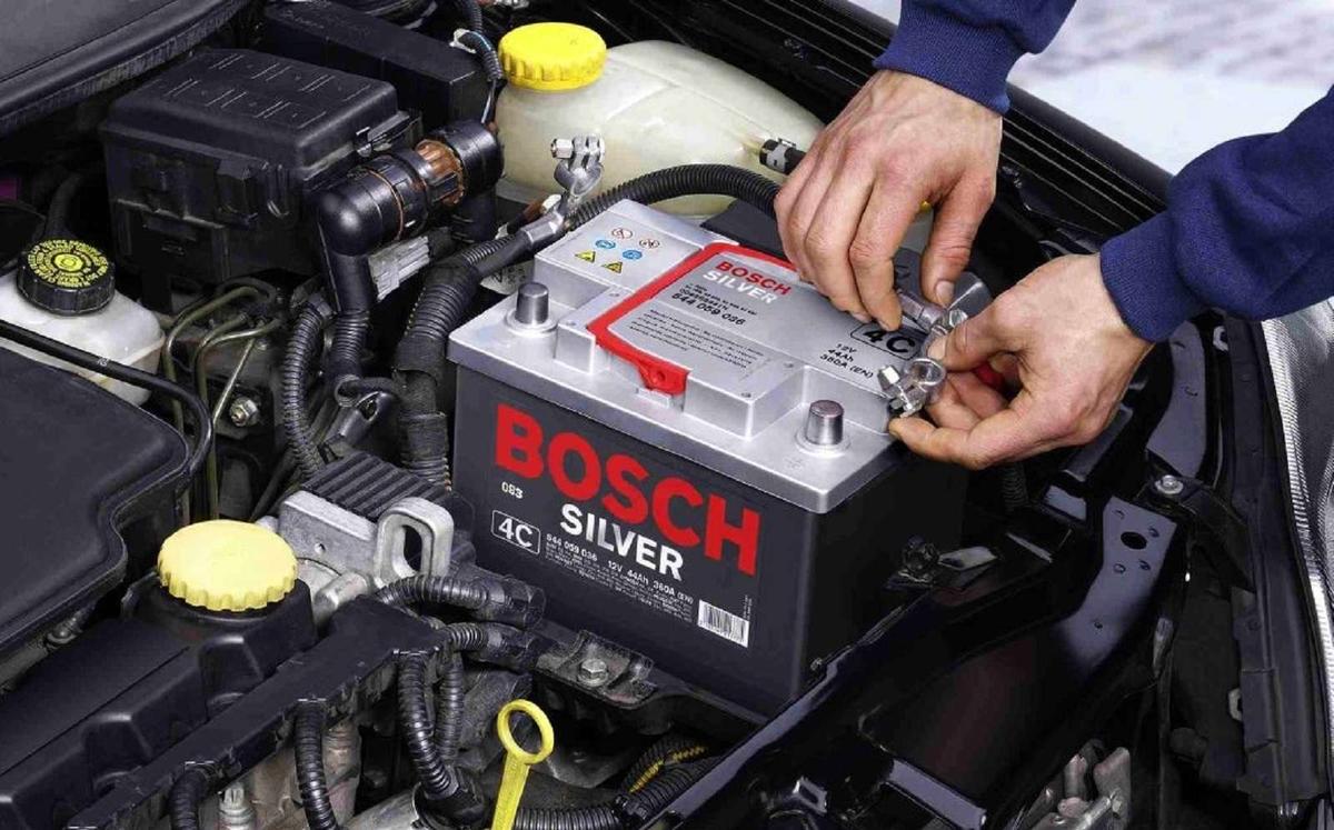 cham-soc-o-to-dien-vao-mua-mua-3