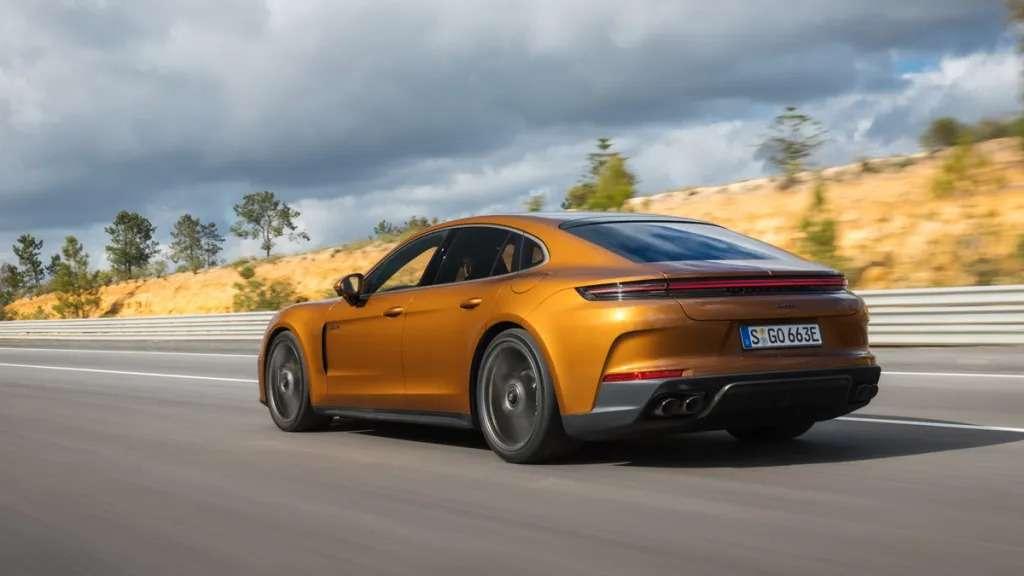 porsche-panamera-turbo-s-e-hybrid-2025-2