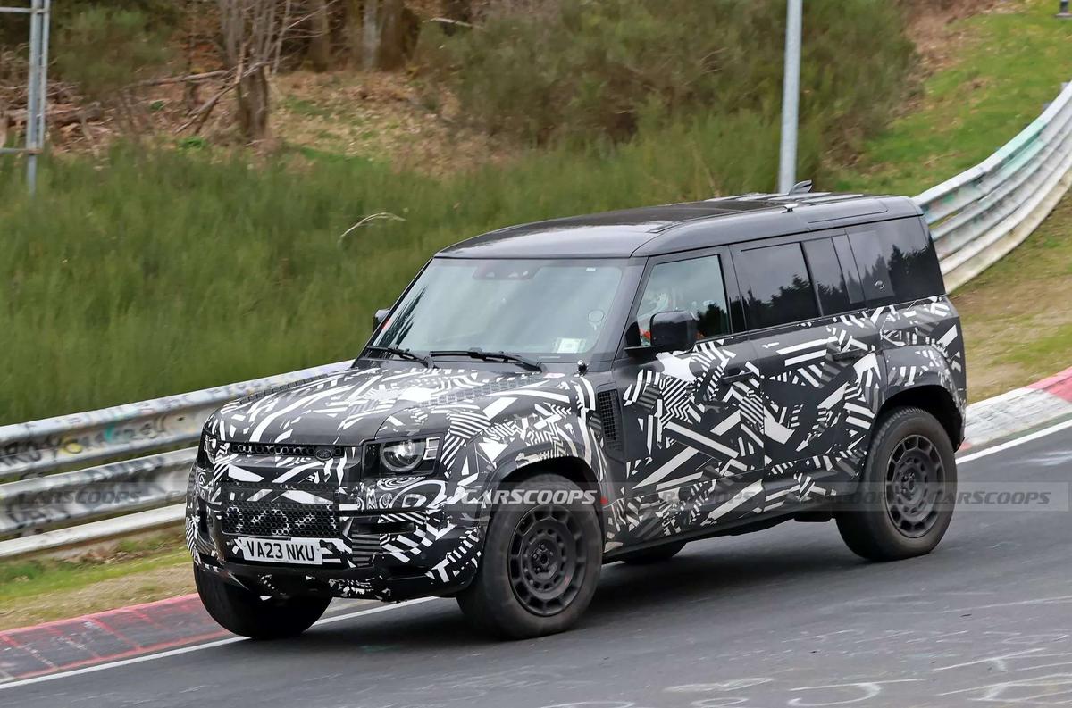 land-rover-defender-octa-2025-2
