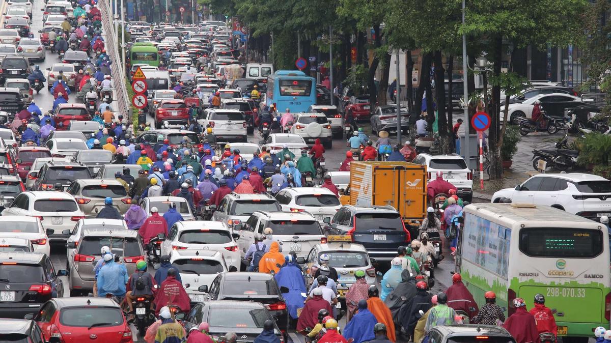 camera-360-do-tren-o-to-9